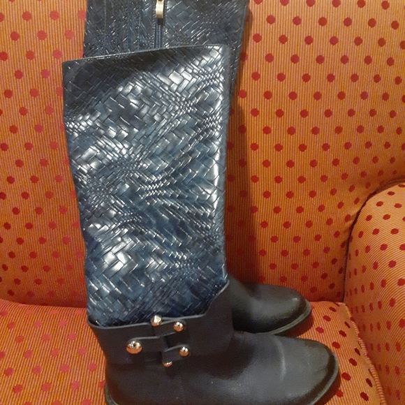 Lady Coutureboots - Picture 2 of 4